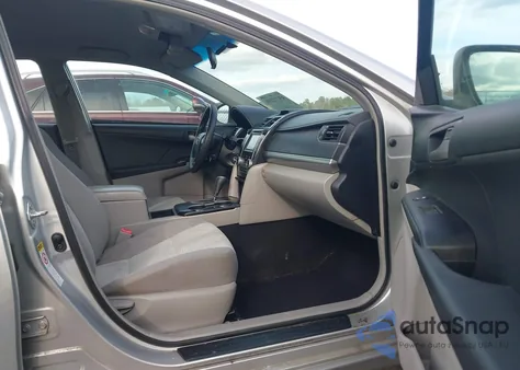 2013 Toyota Camry L z USA, uszkodzony, nr VIN 4T4BF1FKXDR308928